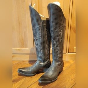 Ariat Murrieta boots size 8 never worn